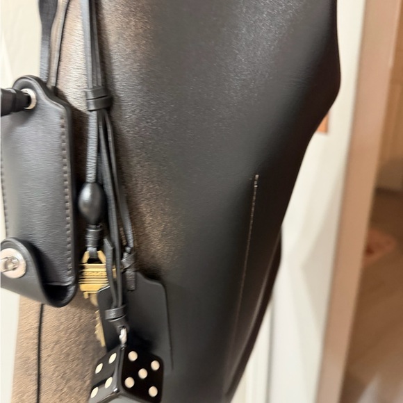 Coach Black and Brown Leather Shoulder Bag - Picture 10 of 16